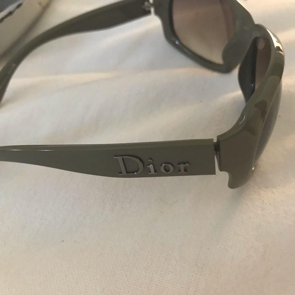 Taupe Dior Glossy sunglasses